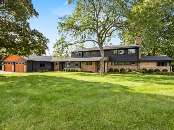 857 E Glenbrook Rd, Bayside, WI 53217
