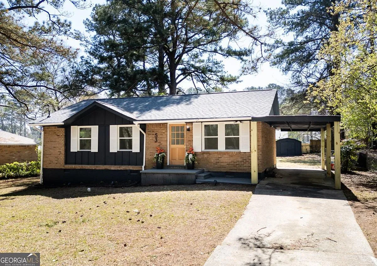 53 Darwin Dr photo 1