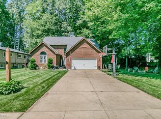 5710 Cardinal Dr, Mentor, OH 44060