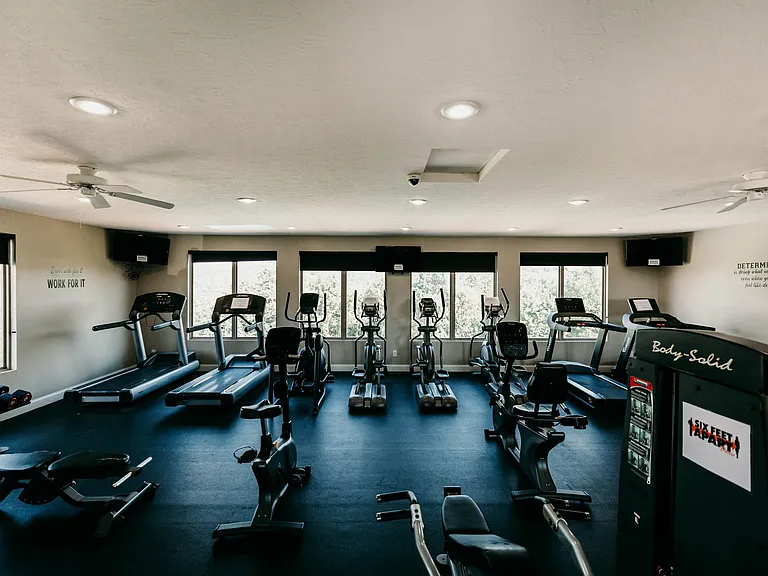 Eagle View Luxury Apartments — Photo 65