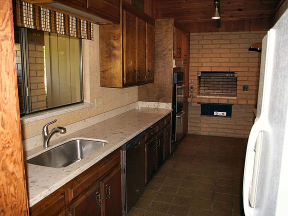 5th image of 4135 Rowland Dr