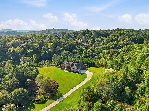 3rd image of 125 Reserve Dr