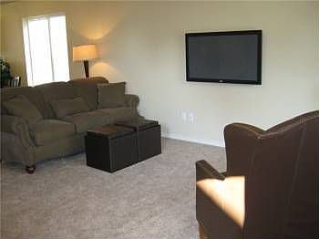 4th image of 832 Wrigley Ln SW