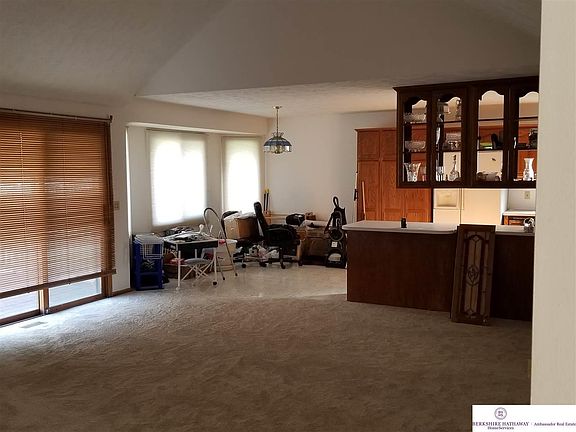 4th image of 2130 Franklin Dr