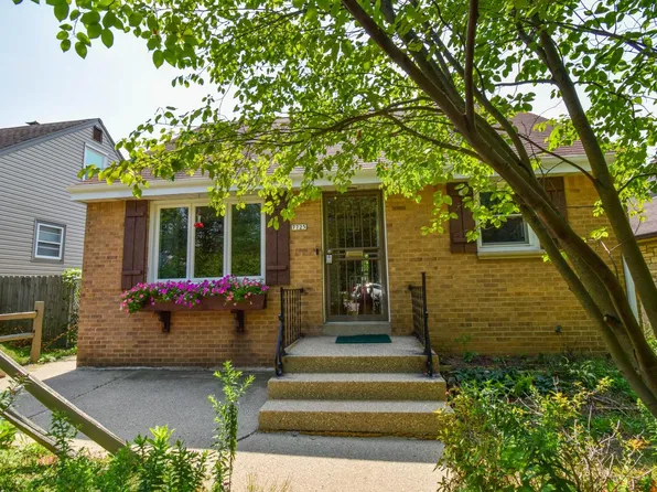7725 West Keefe AVENUE, Milwaukee, WI 53222