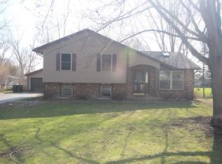 1037 N Eastwood Dr, Silver Lake, WI 53170