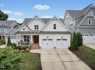 122 W Circle Dr, Cary, NC 27511