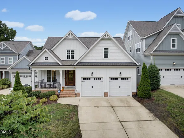 122 W Circle Dr, Cary, NC 27511