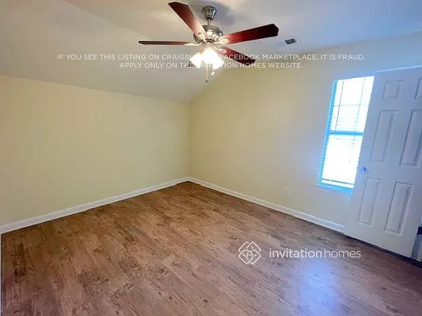 1384 Camrose Ct — Photo 9
