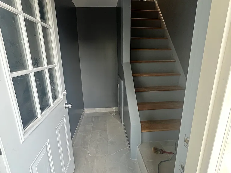 36 Gilbert St #3 — Photo 1