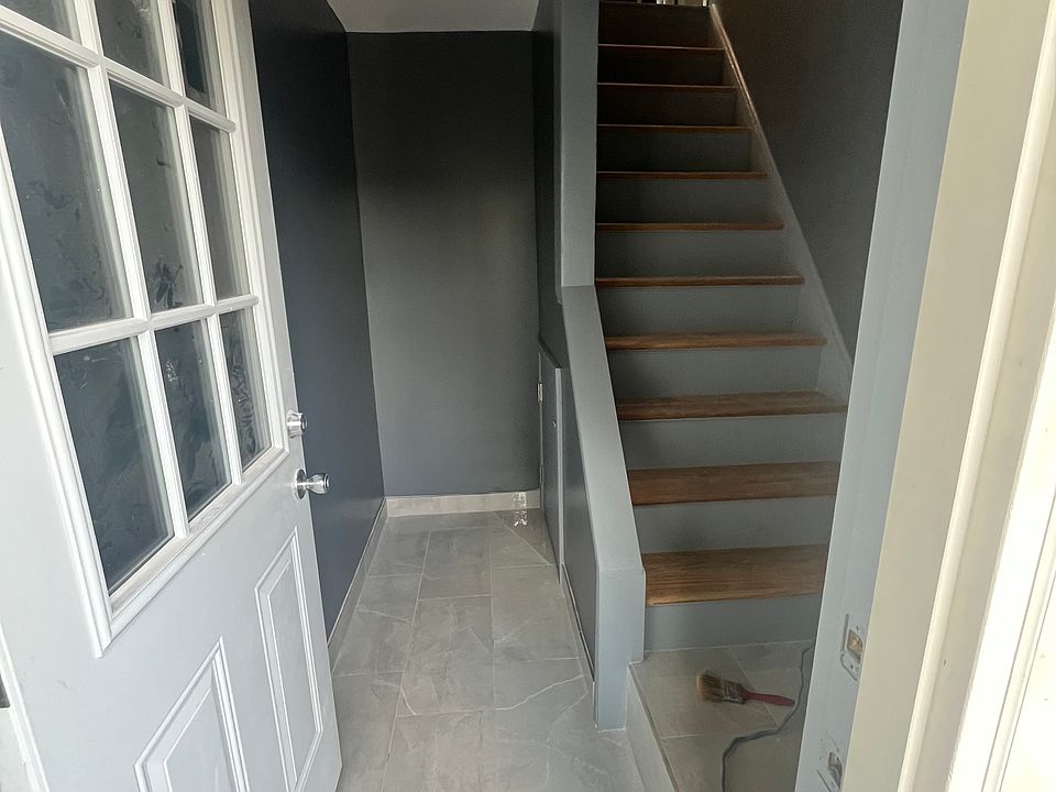 1st image of 36 Gilbert St #3