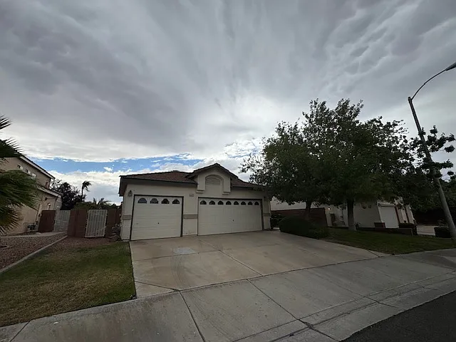 509 First Light St — Photo 2