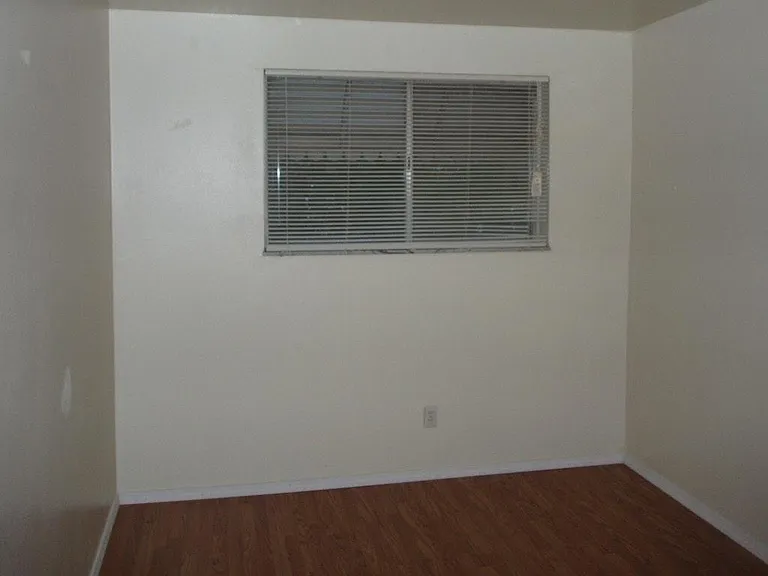 7219 High St #10 — Photo 9