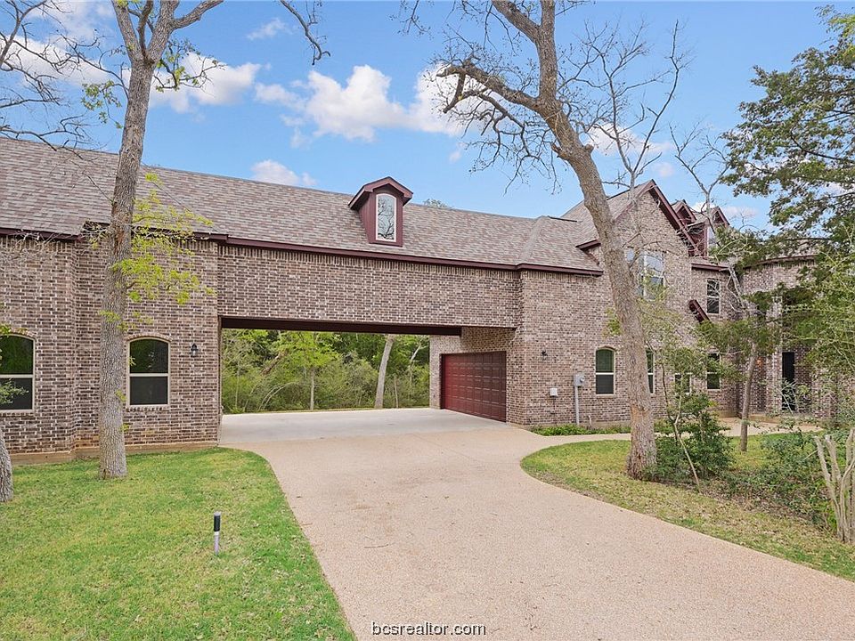 1st image of 11795 Great Oaks Dr