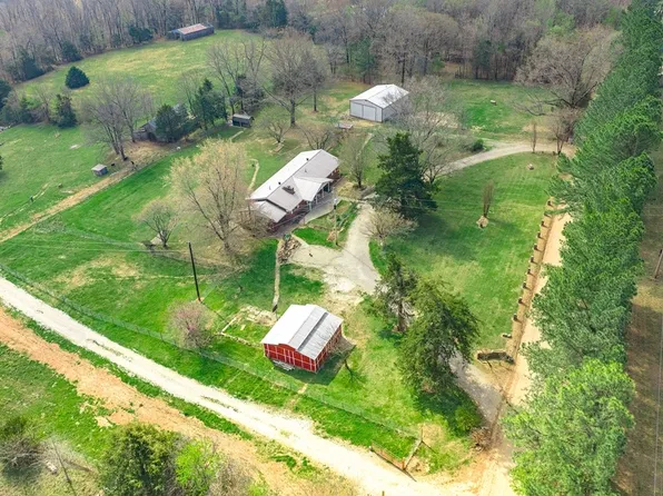 20096 Hidden Valley Rd, Winslow, AR 72959