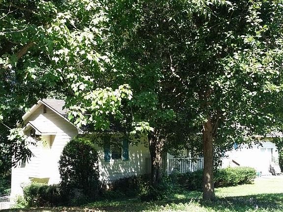 3rd image of 4197 Summer Wood Dr