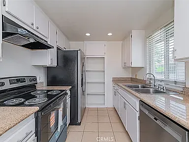 16920 Colchester Way — Photo 35