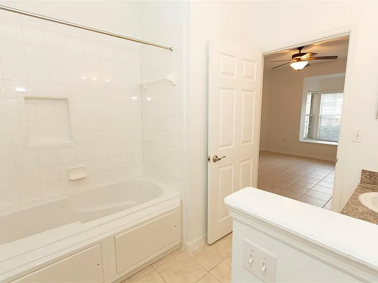 7952 NW 51st Way — Photo 14