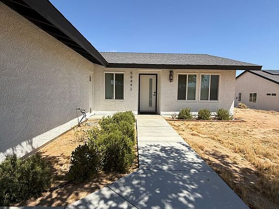 3rd image of 58442 Del Mar St