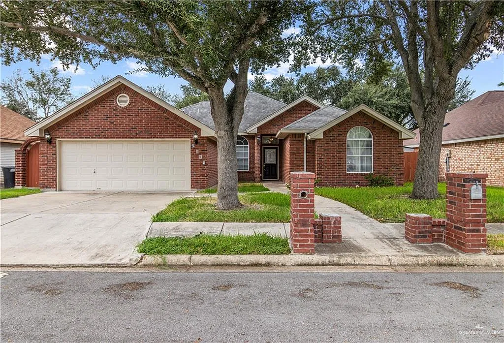 4 bed, 3.0 bath, 2045 sqft, $2,000 — Photo 1