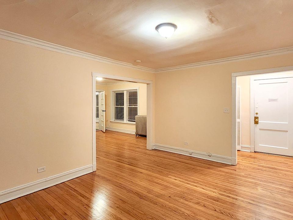 1st image of 2112 W Birchwood Ave #3