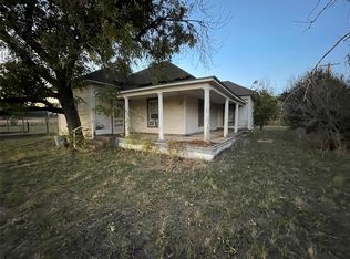 100 Cottle St, Moran, TX 76464