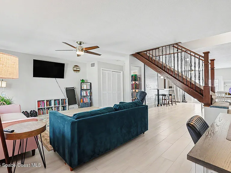 40 Adams Ct — Photo 13