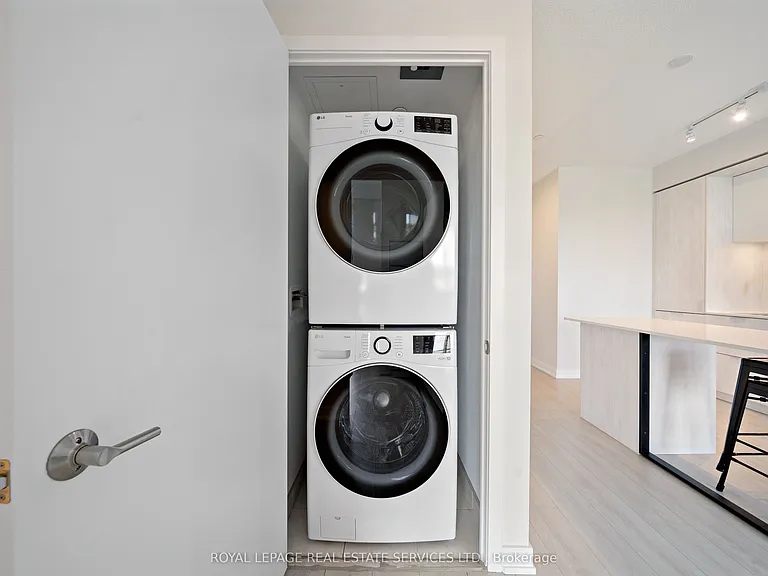 130 River St #1411 — Photo 20
