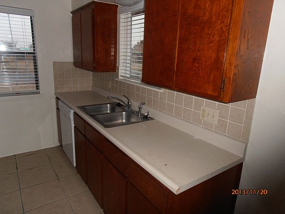 2nd image of 3805 SW Hickory Ln