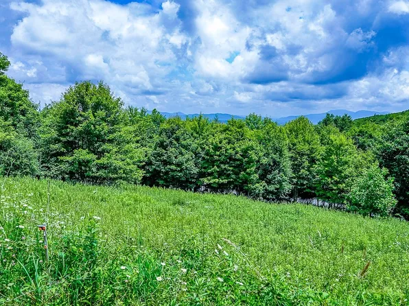 218 Old Mountain Road, Banner Elk, NC 28604