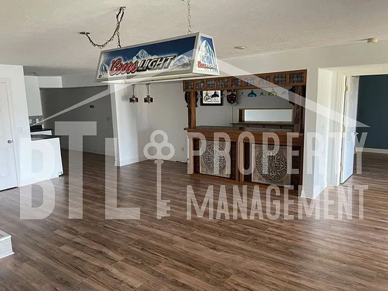 120 Oxford Ct #1 — Photo 3