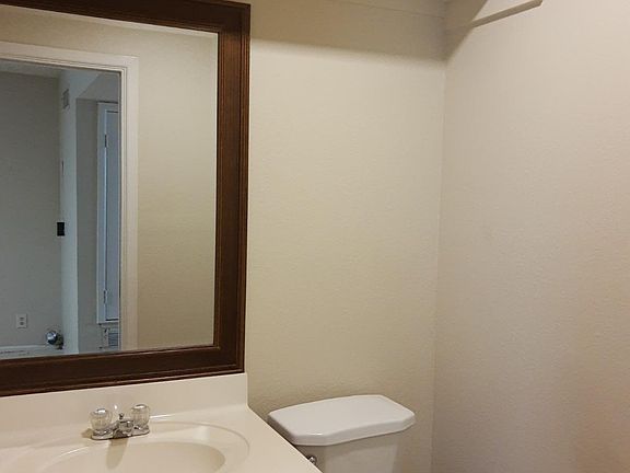 5th image of 330 W Byrd Blvd #3