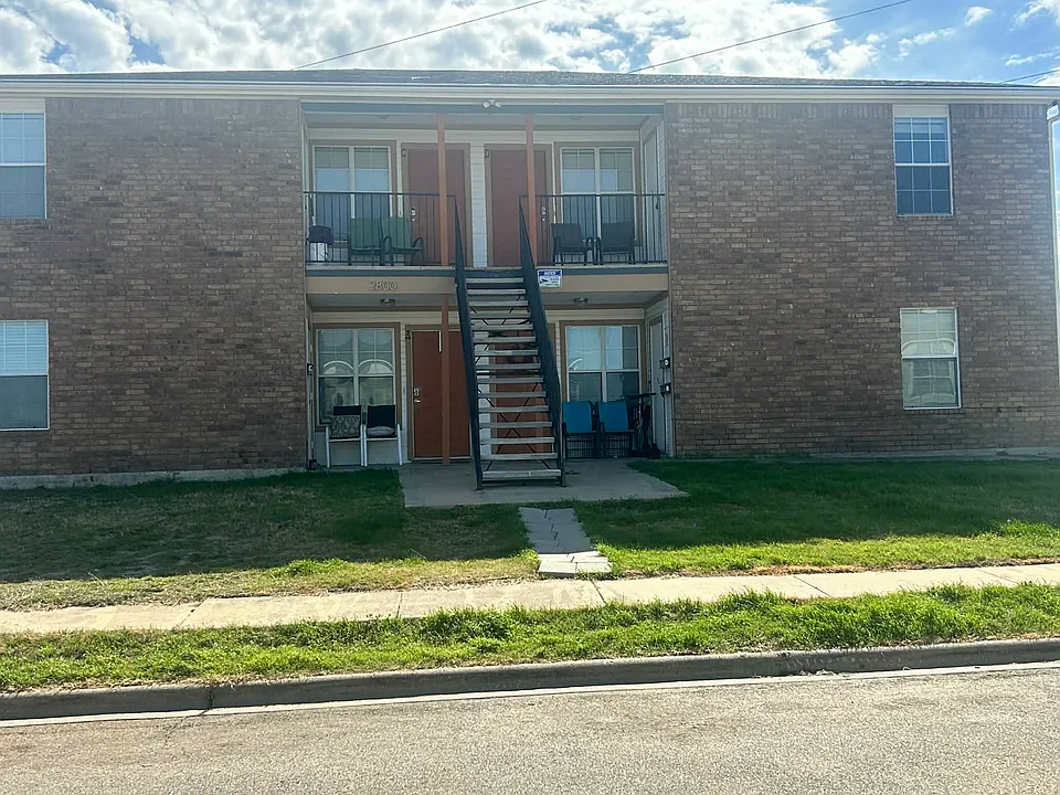 2800 Kerrville Ct #D