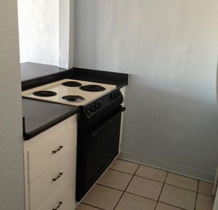 5th image of 215 Bridgeport Ave APT 3