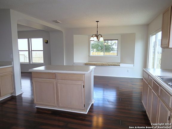 4th image of 8062 Coral Meadow Dr