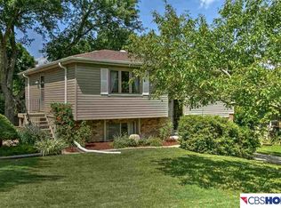 9816 Meredith Ave, Omaha, NE 68134