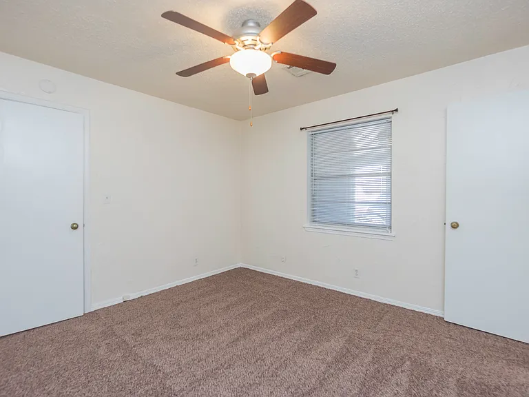 1302 Sequoyah Ave — Photo 9