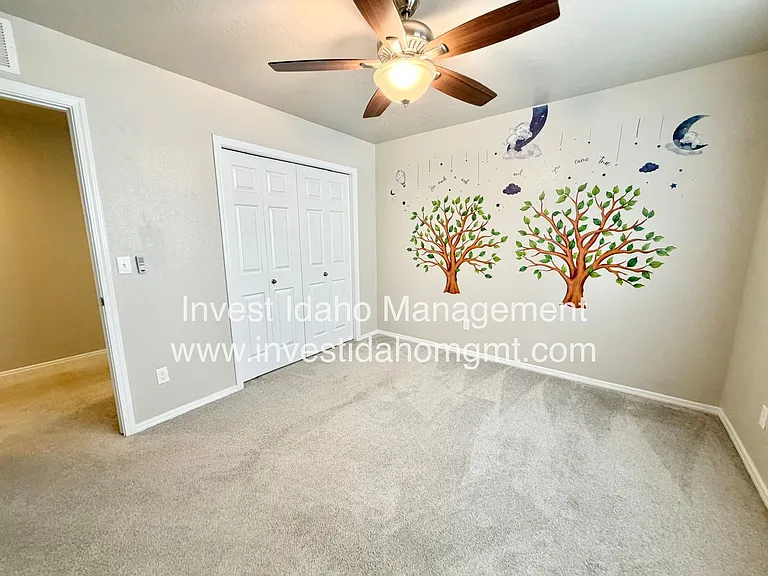 1441 W Sahara Dr — Photo 18