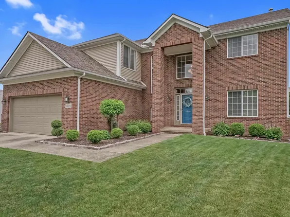 23266 Waterview Dr, New Boston, MI 48164