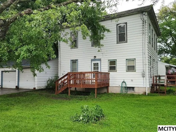 2000 2nd Ave S, Clear Lake, IA 50428