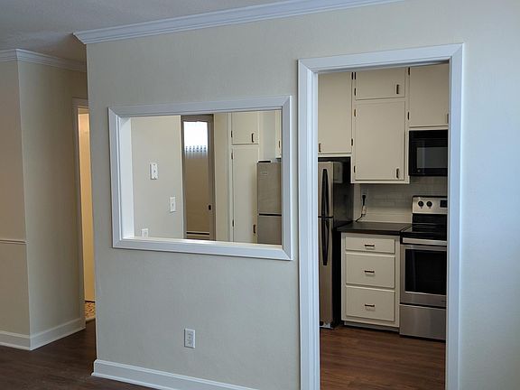 4th image of 1025 Cleveland Ave S APT 2