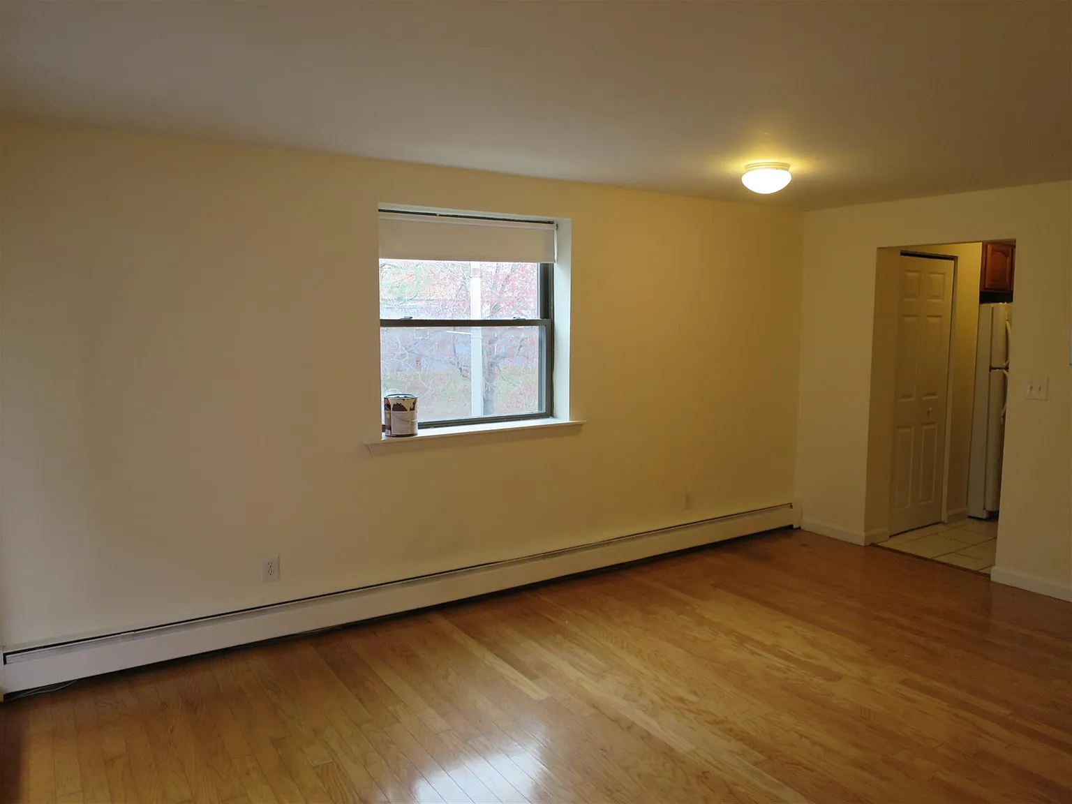 2 bed, 650 sqft, $2,500 — Photo 2