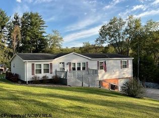 2454 Lazzelle Union Rd, Maidsville, WV 26541