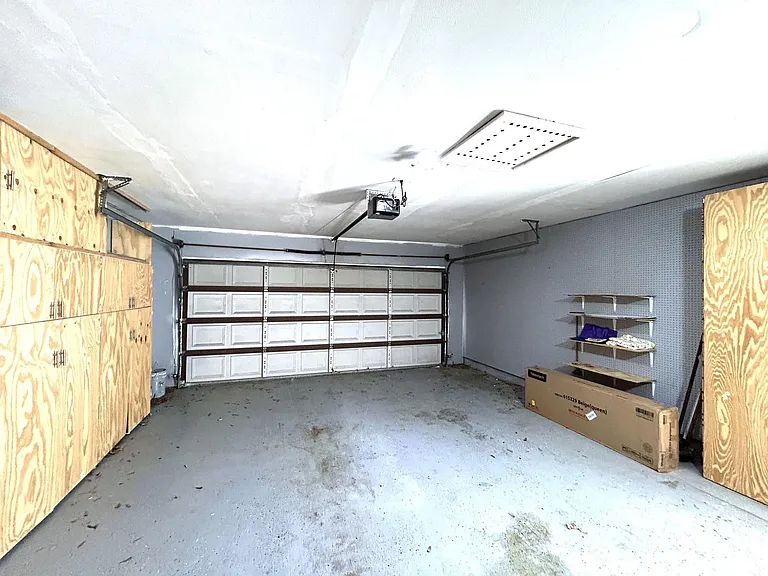 707 Trademark Pl — Photo 31