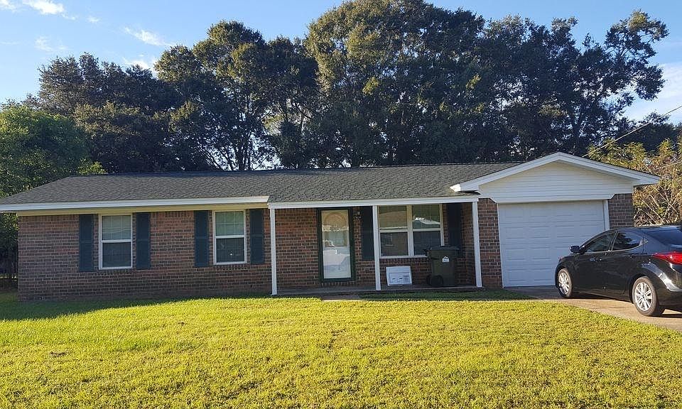 1st image of 321 Crestfield Cir