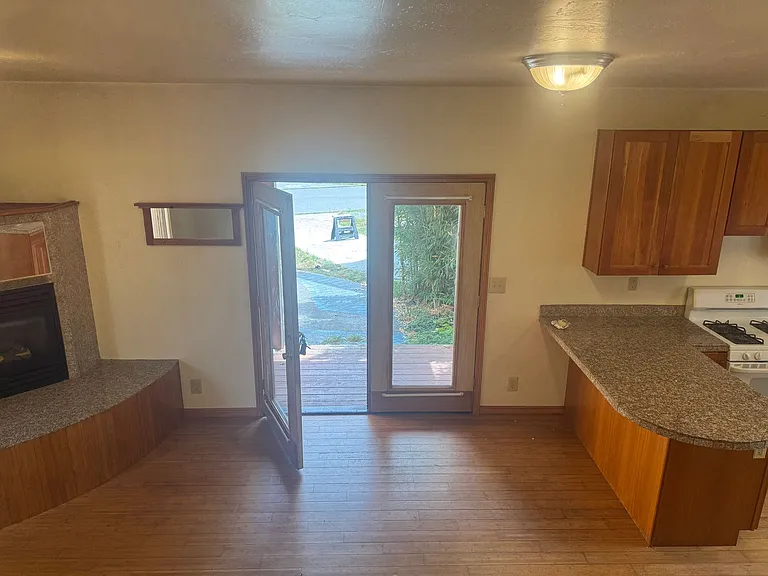 1163 Aloha Way — Photo 6