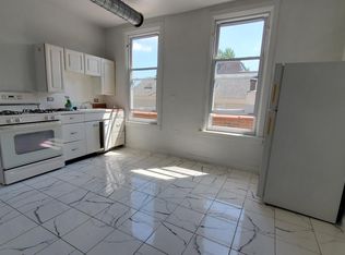 1420 W Huron St #3F, Chicago, IL 60642