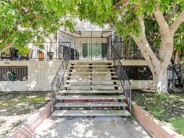 909 E Garfield Ave APT 3, Glendale, CA 91205