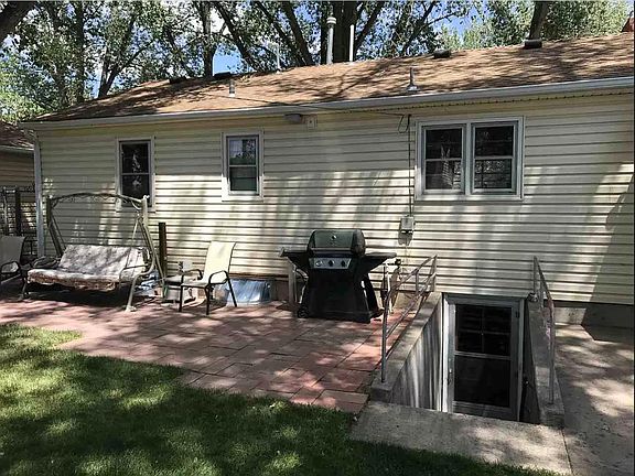 3rd image of 1320 Ord St