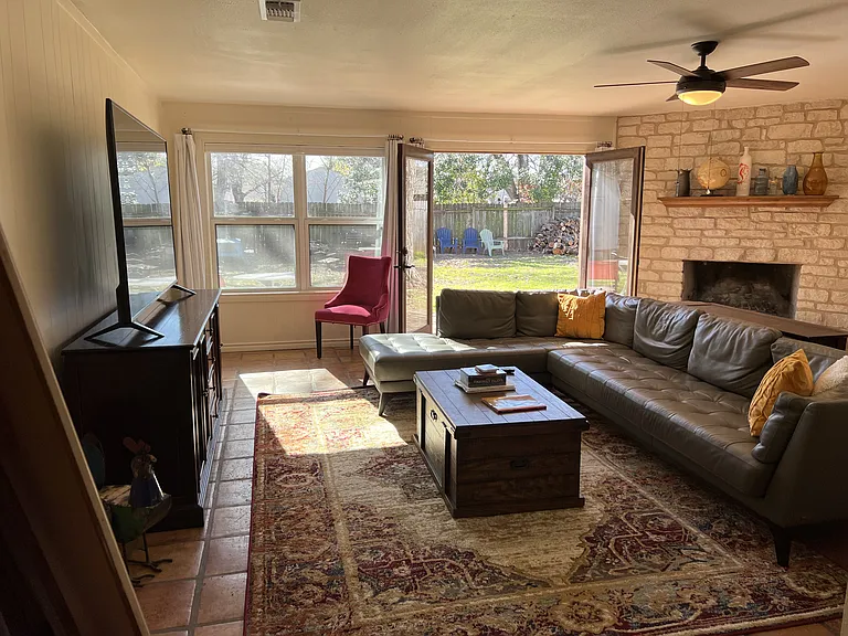 2401 Laramie Trl #A — Photo 3